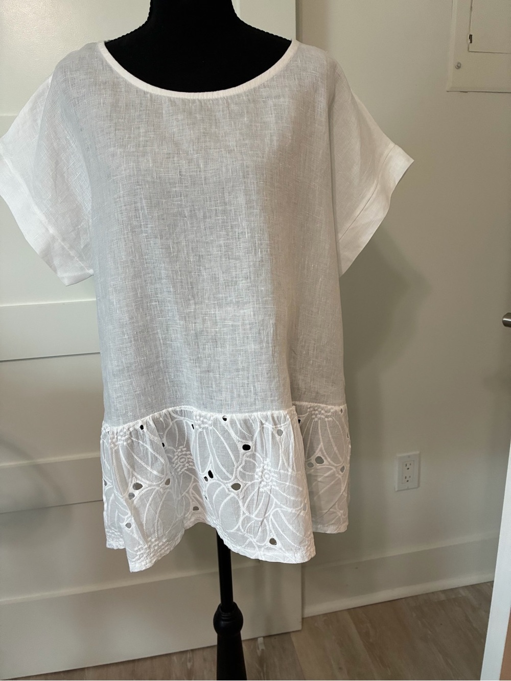Women's White Eyelet Hem Linen Tunic Top